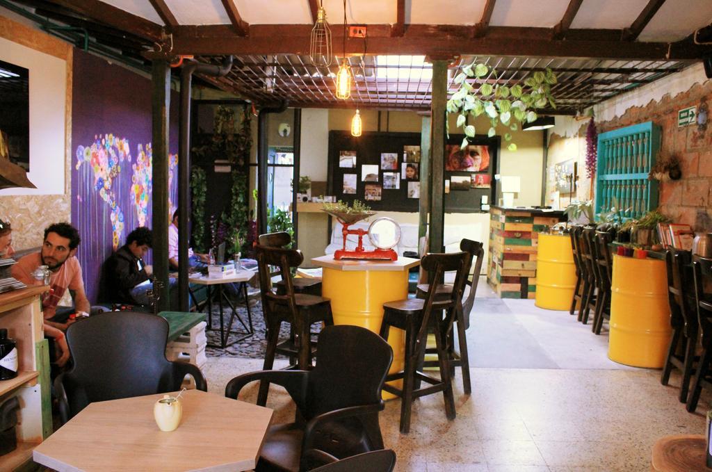 Panela Medellin Hostel Екстериор снимка