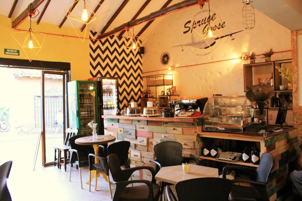 Panela Medellin Hostel Екстериор снимка